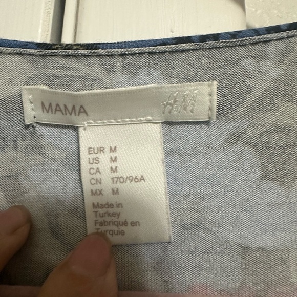 H&M maternity or nursing dress size M - Picture 2 of 3